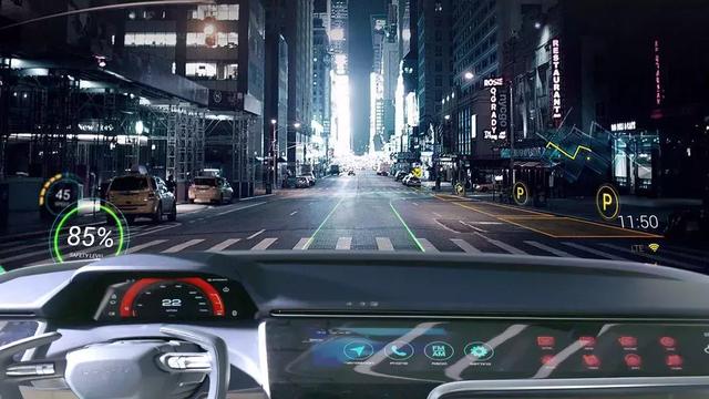 “增强现实”技术也称为AR，驾驶者可以通过挡风玻璃直接看到叠加的信息，如仪表盘、导航、夜视、社交软件信息等内容.