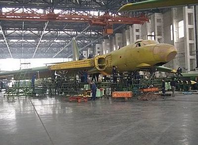 西飞在陕60年生产制造30多种型号军民用飞机