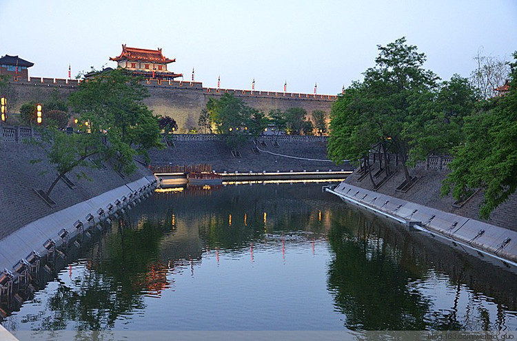兴庆宫公园和护城河 水环境有望根本改善