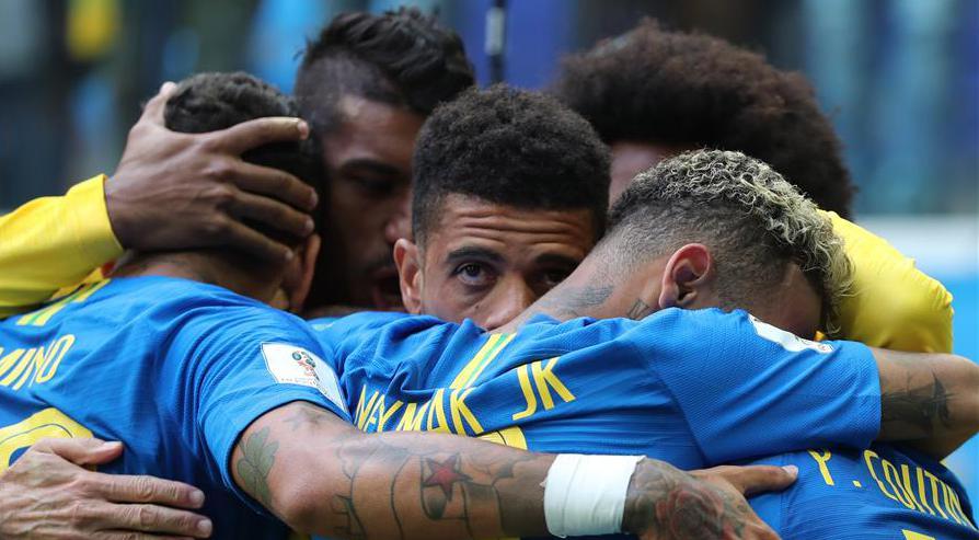 巴西2-0哥斯达黎加 内马尔赛后痛哭