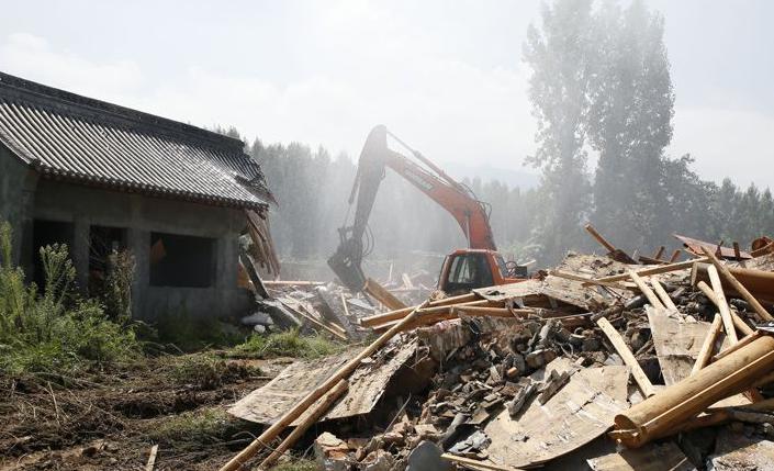 秦岭违建别墅整治行动 柞水县拆除8处违规建