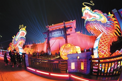 城墙新春灯会炫彩亮灯 西安南京双城互动向世界邀约中国年