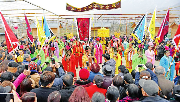 藍(lán)田：人頭攢動古廟會
