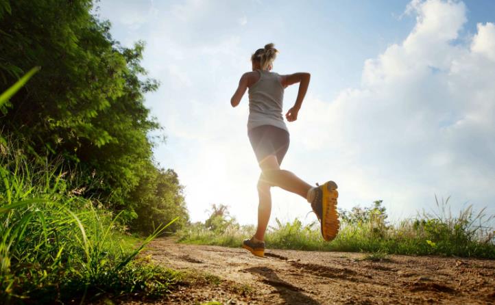 春暖花开健身有讲究 小心跑步不科学损伤膝盖
