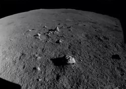 嫦娥四号巡视器开展石块探测 在月面累计行走约127米