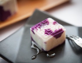 好看又好吃的紫薯山药糕 谁会不喜欢呢