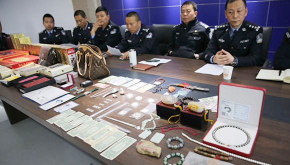 钻戒名表玉器！狱友在西安联手专偷露富人家 赃物价值数百万