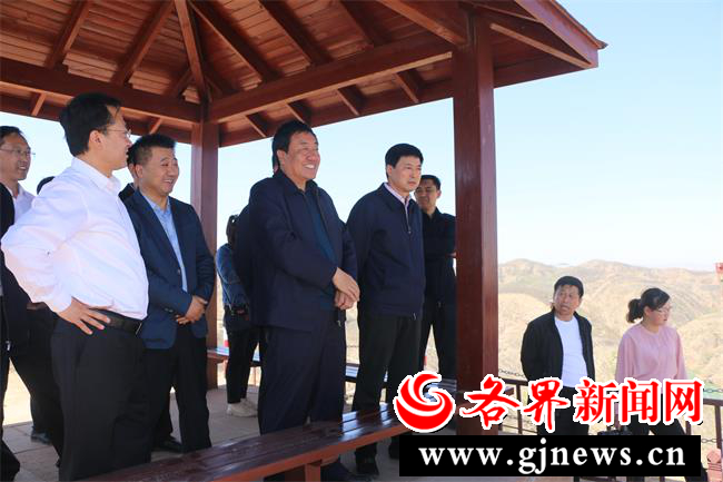 延安市政协调研王家湾革命旧址保护利用和脱贫攻坚工作