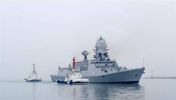 來華參加多國海軍活動的外國軍艦抵達青島