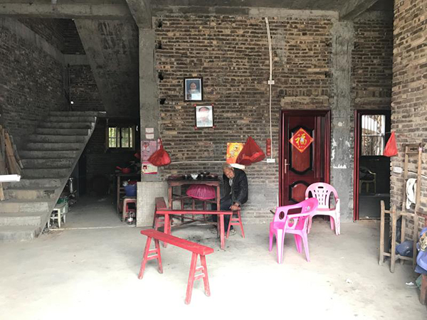 回访吴谢宇老家:奶奶生前哭诉命苦 姑姑患精神病