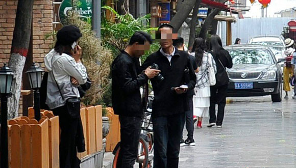 在德福巷拍婚紗照要交20元“拍照費(fèi)”？負(fù)責(zé)人：支付給保潔員