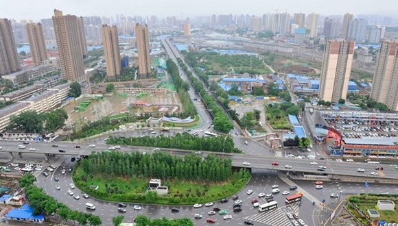 石家街轉(zhuǎn)盤交通改造完成 南向東東向北方向可不等紅燈