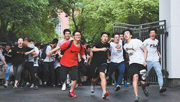 2019年高考報名人數(shù)突破千萬 考題體現(xiàn)全面育人