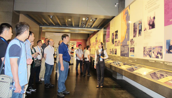 走进小平故里感受发展巨变