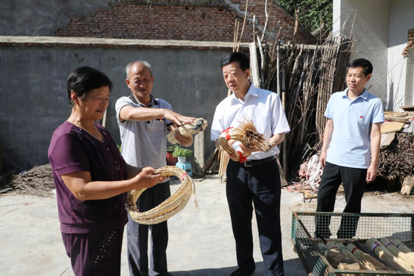 建強基層黨組織 打贏脫貧攻堅戰(zhàn)