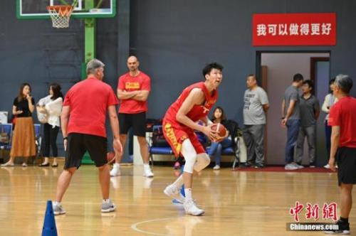 NBA夏季聯(lián)賽：中國男籃84:80險勝黃蜂