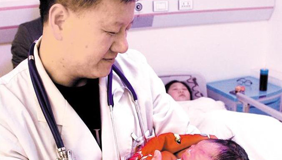 最美支边人物 杏林春暖阿里人 ——记“最美支边人物”陕西汉中籍援藏医生罗蒙