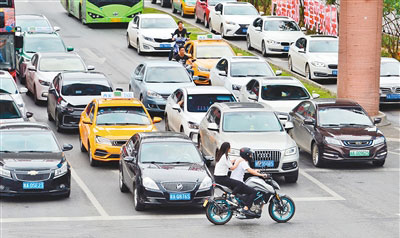 禁摩旧政失效 新政还未发布：上不上路摩托车有点烦