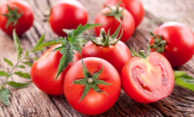 西红柿能防晒？它为什么被称为“能吃的防晒霜”