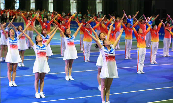 全国“全民健身日”主会场活动昨在陕举行 780人同做广播体操