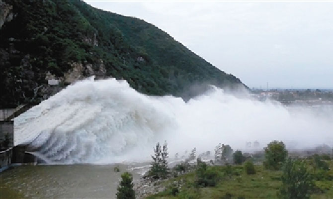 黑河金盆水库完成2011年以来最大一次泄洪