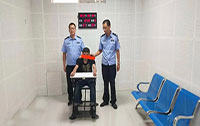 旬邑縣公安局破獲系列盜竊車(chē)內(nèi)財(cái)物案