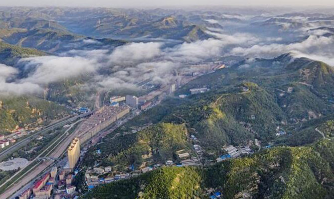 陕西安塞绿满山