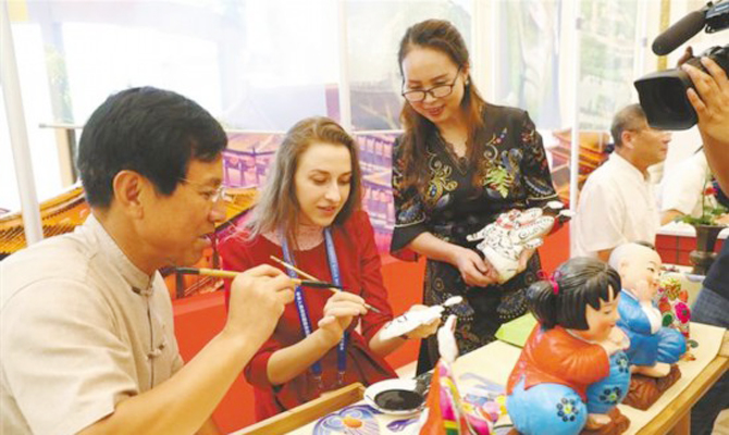 “主角”陕西展示历史与现代、传统与时尚 ——庆祝新中国成立70周年陕西成就展侧记