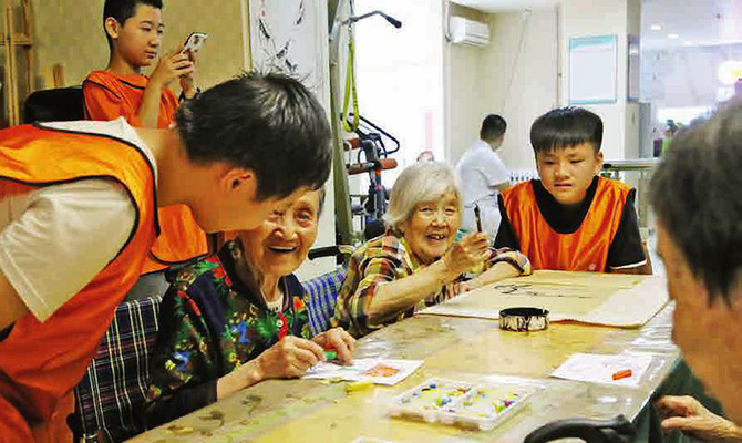 养老院“十二时辰”