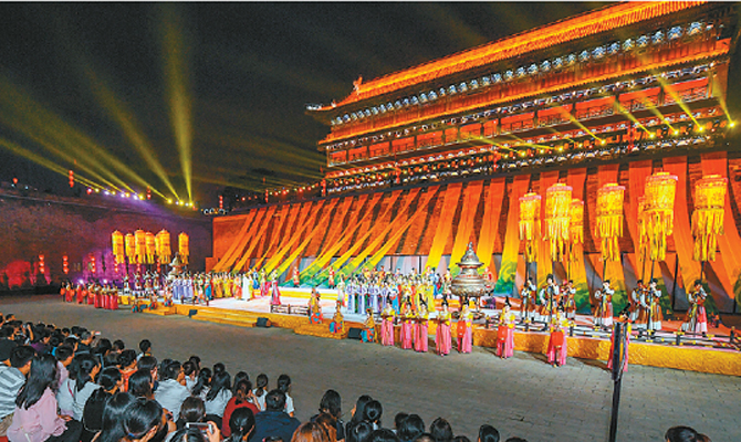 礼赞教师 南门广场上演教师之夜