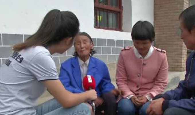 灞桥女子失忆20年流落秦岭山中 警方送她回家过中秋