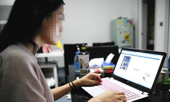 運營微商、晚上開直播……下班以后做副業(yè)成為剛需？