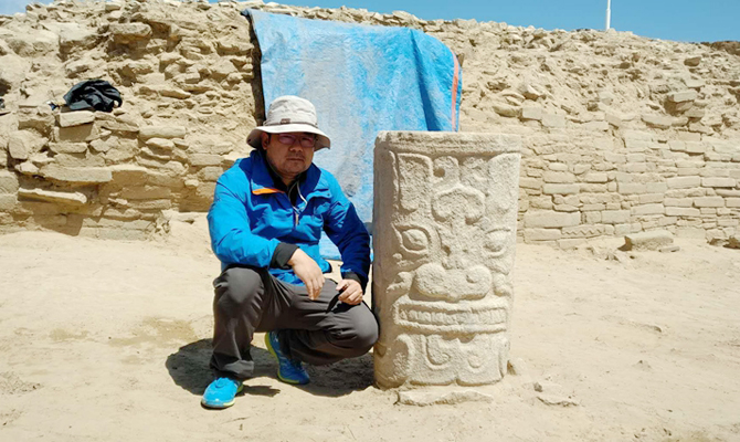 石峁皇城台发现疑似“图腾柱” 4000年来一直保存在原地