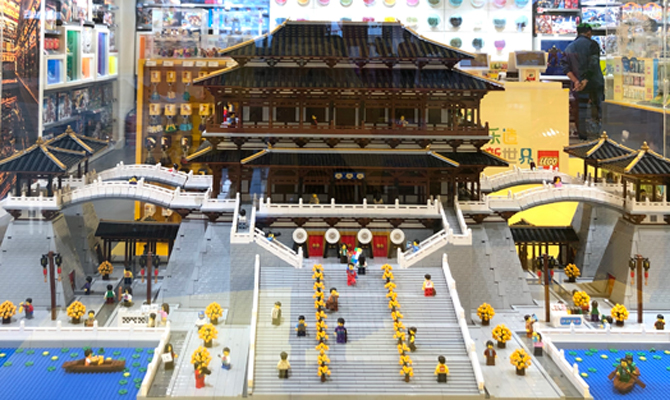 14万块积木拼出“大唐芙蓉园紫云楼”