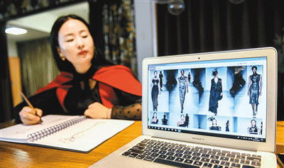 西安设计师希望将中国文化带向世界 大秦黑惊艳亮相纽约时装周