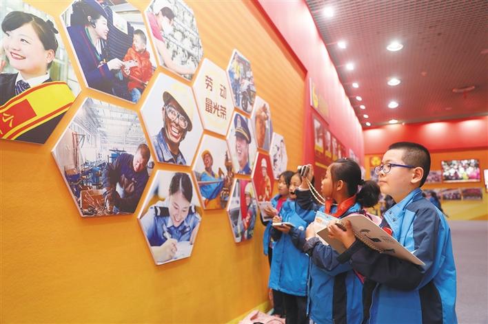 一场别开生面的爱国主义课