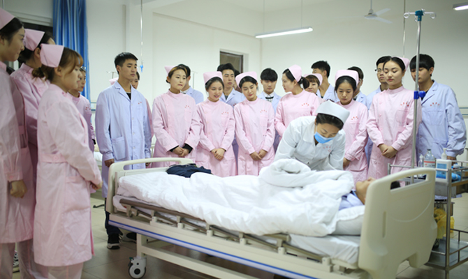 1+X证书试点 开启老年照护专业化之路