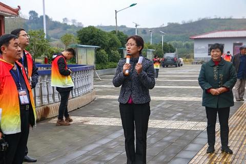 一任接着一任干 为老服务不间断