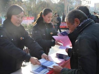 陜西警方開展“遠離黃賭危害”宣傳月活動 過年返鄉(xiāng)遠離黃賭