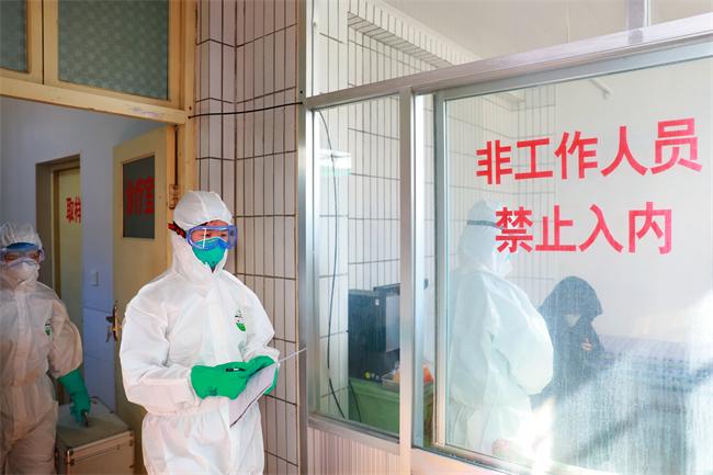 米脂縣醫(yī)院舉行新冠肺炎疫情防控救治應(yīng)急演練