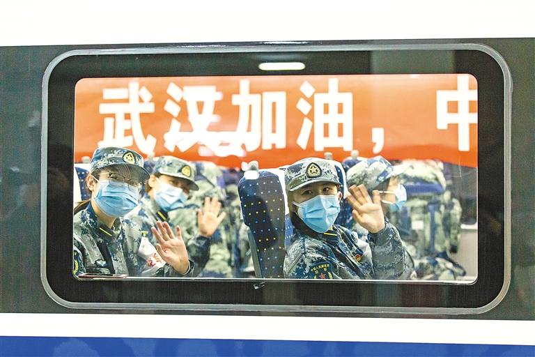 陕西开行首趟“白衣天使”高铁专列 护送134名医护人员赶赴湖北