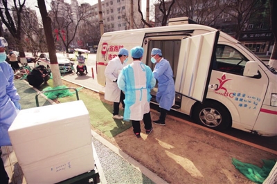 陕西紧急调拨30万毫升血液驰援湖北