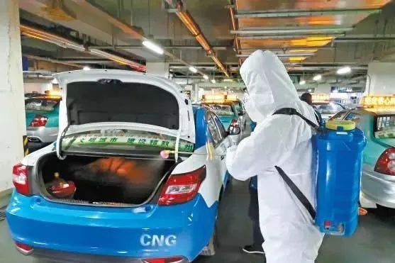 抗“疫”战场 | 那些感动你我的“雷锋”身影