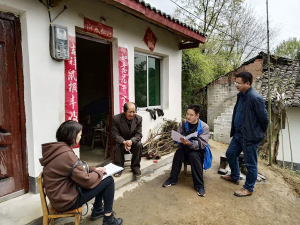 安康市政協(xié)開展“戰(zhàn)疫情、助脫貧”主題黨日暨志愿服務(wù)活動(dòng)