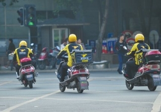 一季度美團(tuán)外賣(mài)、餓了么成西安外賣(mài)行業(yè)交通違法“大戶(hù)”