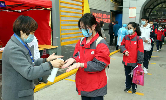 我省24.6万名高三学生复课