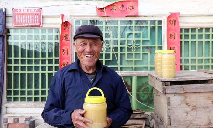 车增旺的脱贫“蜜诀”