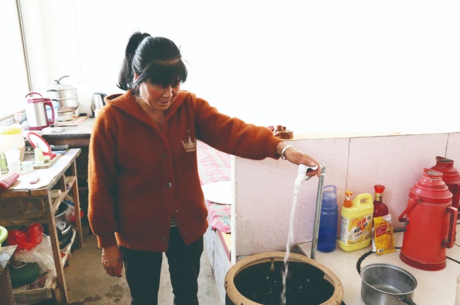 韓城：安全飲水實(shí)現(xiàn)全保障 8萬余人喝上放心水