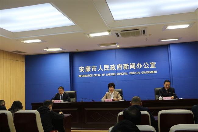 ?；?兜底線 促公平——安康超10萬貧困人口享受到低保或特困救助