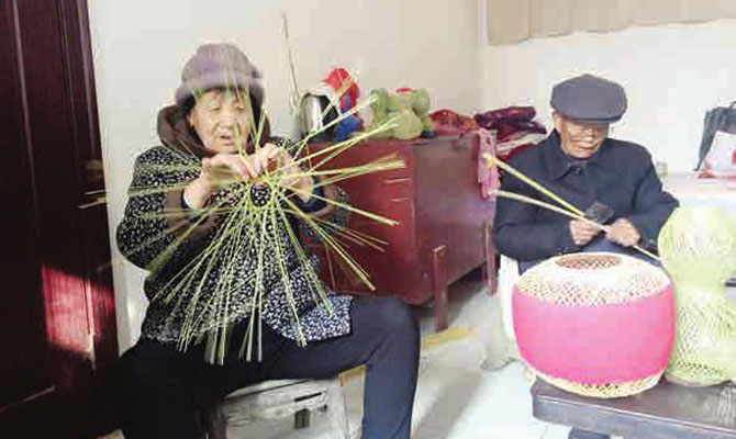 白鹿原上竹篾子灯笼“守”艺人